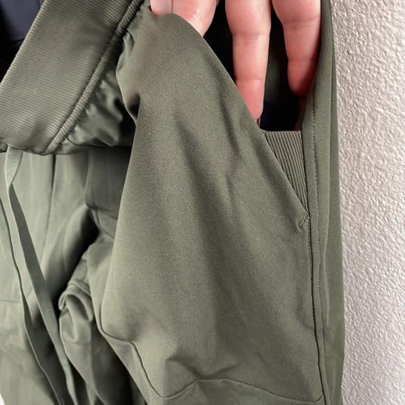 Lululemon dark olive green ABC Jogger *Shorter 28" size XL - Picture 11 of 12